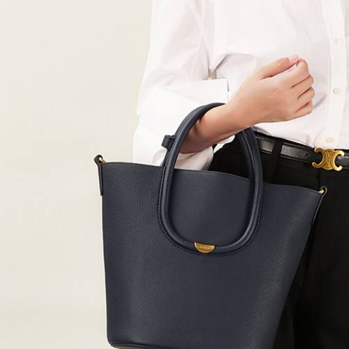 Commuter bag cowhide large capacity tote bag Commuter bag cowhide large capacity tote bag