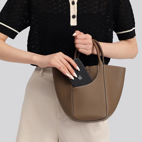 Litchi patterned large capacity handbag Litchi patterned large capacity handbag
