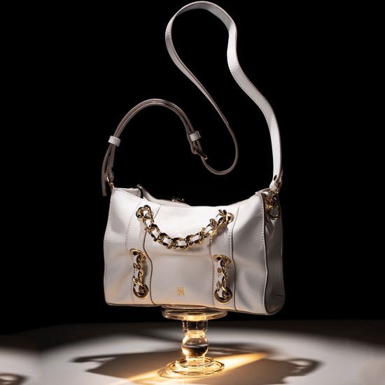 Leather chain handbag, small fragrant style crossbody bag Leather chain handbag, small fragrant style crossbody bag