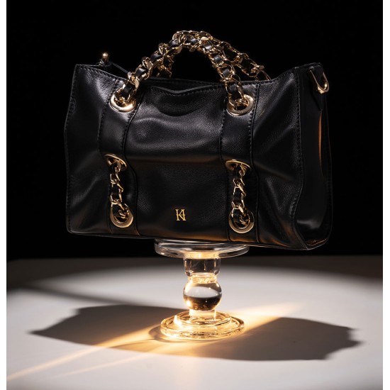Leather chain handbag, small fragrant style crossbody bag Leather chain handbag, small fragrant style crossbody bag