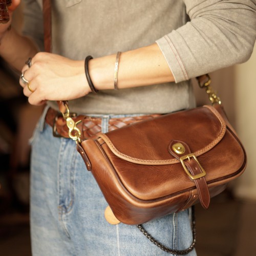 Retro classic small mailman bag, saddle, crossbody, single shoulder Retro classic small mailman bag, saddle, crossbody, single shoulder