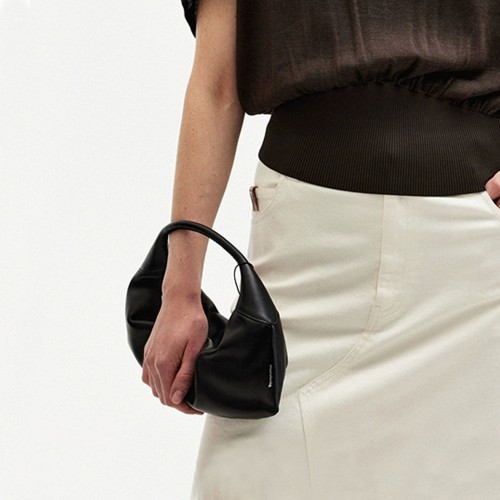 Black women's handbag Black women's handbag