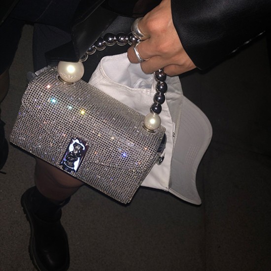 A niche designer's diamond studded pearl handbag MINI genuine leather crossbody small bag A niche designer's diamond studded pearl handbag MINI genuine leather crossbody small bag
