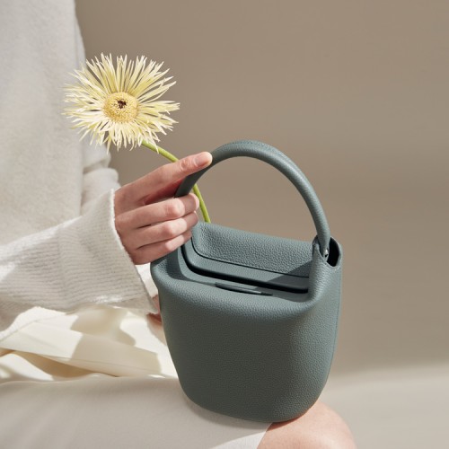 Medium bucket bag, women's crossbody bag, designer original, niche Retro handbag Medium bucket bag, women's crossbody bag, designer original, niche Retro handbag