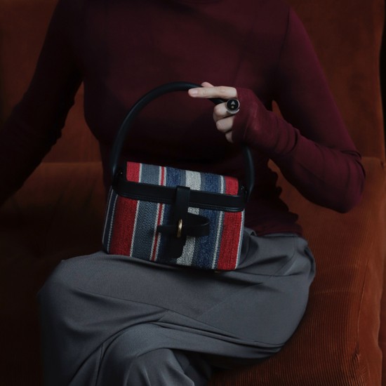 Medium striped basket bag, niche original bag, light luxury crossbody bag Medium striped basket bag, niche original bag, light luxury crossbody bag