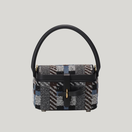 Medium striped basket bag, niche original bag, light luxury crossbody bag Medium striped basket bag, niche original bag, light luxury crossbody bag