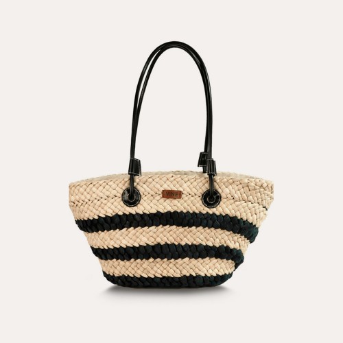 Handmade straw bag on one shoulder Handmade straw bag on one shoulder