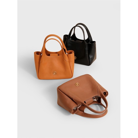 Shoulder-slung vegetable basket with a small bag of children Shoulder-slung vegetable basket with a small bag of children