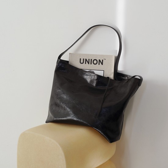Cowhide bag for women carrying one shoulder - Memoo.com Cowhide bag for women carrying one shoulder - Memoo.com
