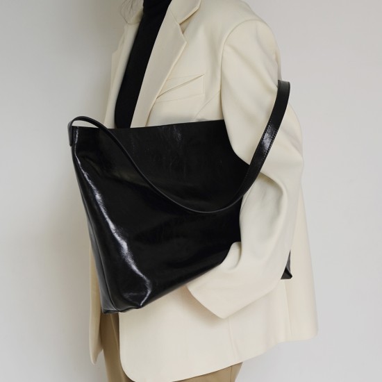 Cowhide bag for women carrying one shoulder - Memoo.com Cowhide bag for women carrying one shoulder - Memoo.com
