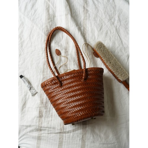 French basket cowhide woven handbag lady French basket cowhide woven handbag lady