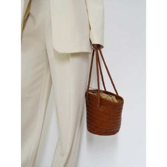 French basket cowhide woven handbag lady - Memoo.com French basket cowhide woven handbag lady - Memoo.com