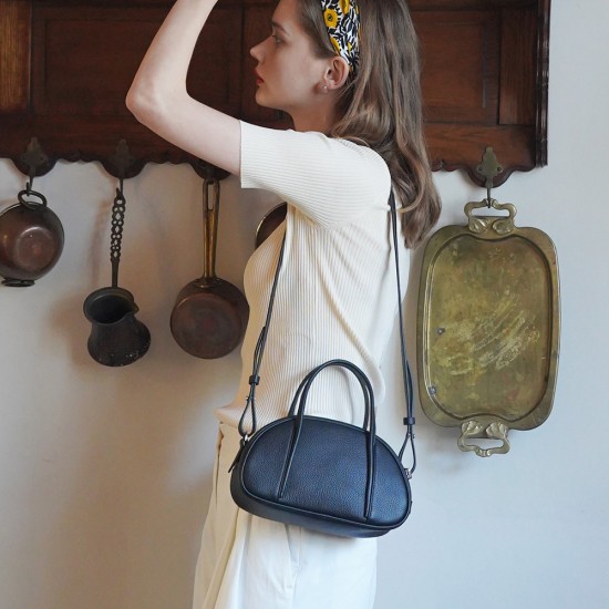 Top layer cowhide retro egg shaped shell bag, single shoulder crossbody handbag, mini womens bag - Memoo.com Top layer cowhide retro egg shaped shell bag, single shoulder crossbody handbag, mini womens bag - Memoo.com