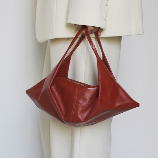 Head layer cowhide oil wax shoulder bag, crossbody bag, hand-held cow horn bag, folding bag Head layer cowhide oil wax shoulder bag, crossbody bag, hand-held cow horn bag, folding bag