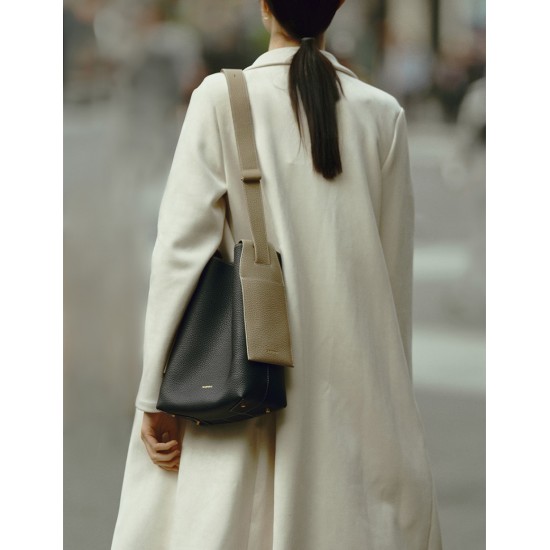Hanging ear tote series top layer cowhide commuting shoulder bag Hanging ear tote series top layer cowhide commuting shoulder bag