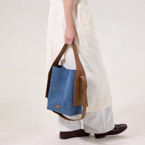 fendi clutch bag
