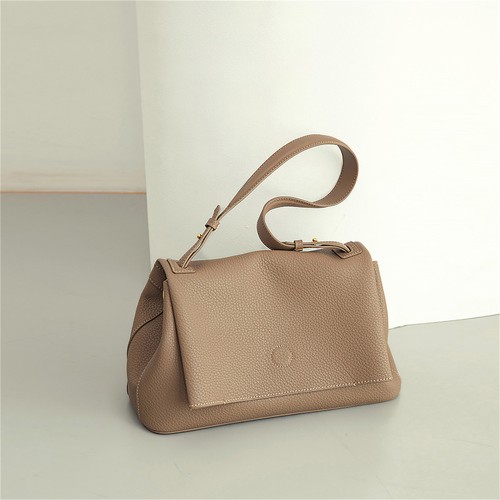 Crossbody bag, women's single shoulder cowhide work commuting bag Crossbody bag, women's single shoulder cowhide work commuting bag