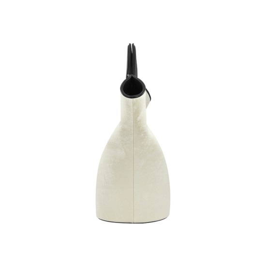 Scalloped style stylish black and white handbag Scalloped style stylish black and white handbag