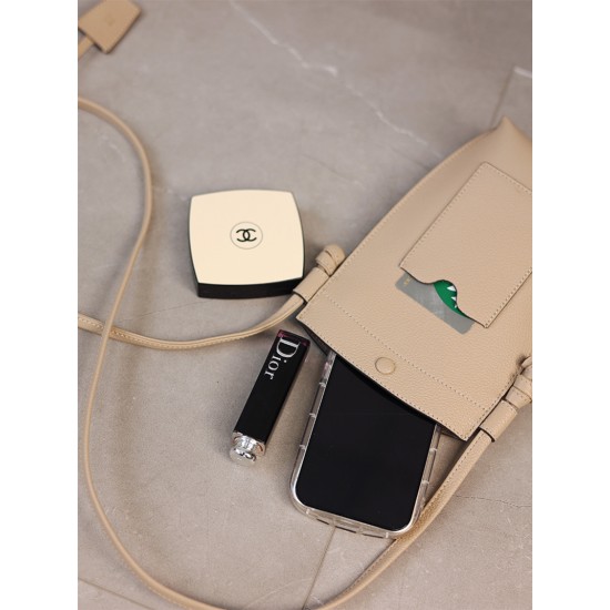 Small and lightweight top layer cowhide vertical phone bag for women's crossbody bag Small and lightweight top layer cowhide vertical phone bag for women's crossbody bag