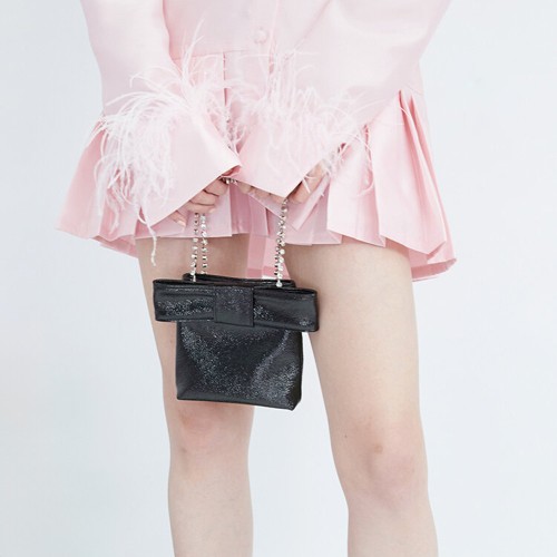 structured tote bag