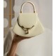A niche design small tote shoulder bag - Memoo.com A niche design small tote shoulder bag - Memoo.com