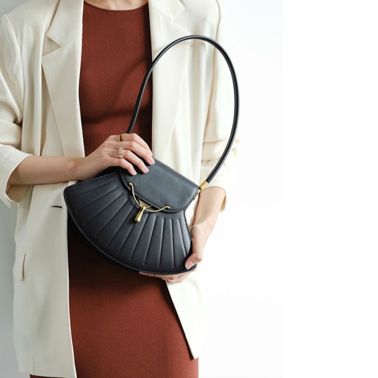 Fan bag, large capacity carry one-shoulder underarm bag - Memoo.com Fan bag, large capacity carry one-shoulder underarm bag - Memoo.com