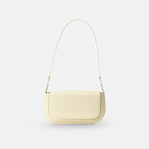 prada raffia