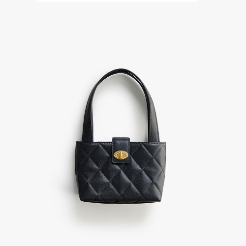 Diamond patterned small handbag Diamond patterned small handbag