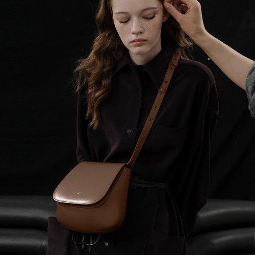 Women's bag, chestnut bag, crossbody saddle bag