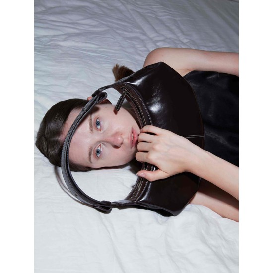 Cowhide armpits wrapped crescent women - Memoo.com Cowhide armpits wrapped crescent women - Memoo.com