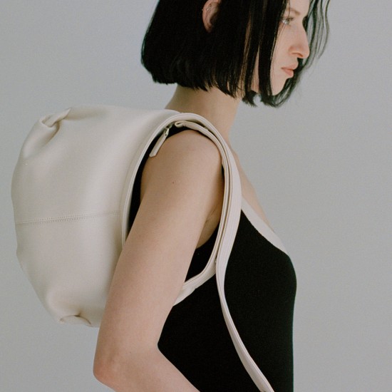 Cross-body armpit adjustable soft sculptural cowhide - Memoo.com Cross-body armpit adjustable soft sculptural cowhide - Memoo.com