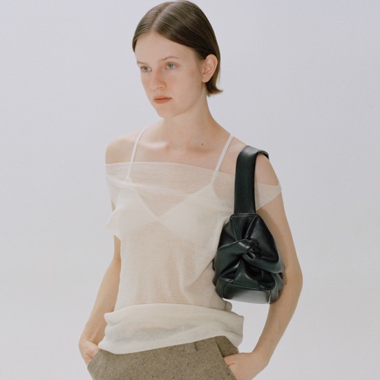 Cowhide soft soufflé bag with large volume pleated shoulder crossbody bag - Memoo.com Cowhide soft soufflé bag with large volume pleated shoulder crossbody bag - Memoo.com