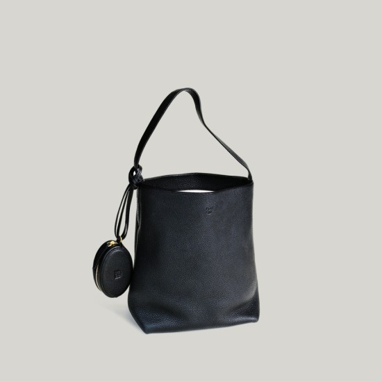 Leather bucket bag tote shoulder armpit commuter bag Leather bucket bag tote shoulder armpit commuter bag