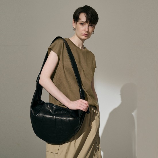 Cow horn leather diagonal bag - Memoo.com Cow horn leather diagonal bag - Memoo.com