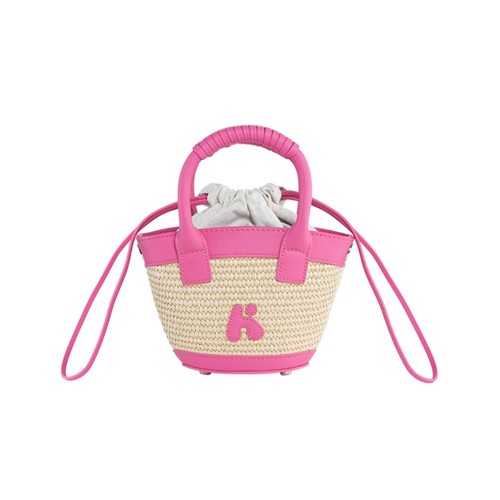 Woven vegetable basket, wrapped in cowhide and woven grass, hand-held crossbody bag Woven vegetable basket, wrapped in cowhide and woven grass, hand-held crossbody bag