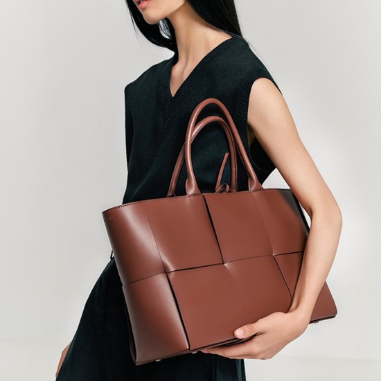 Large capacity tote bag with top layer cowhide Large capacity tote bag with top layer cowhide