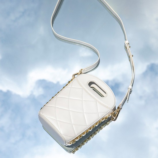 Genuine leather sheepskin small bag, fragrant wind diamond grid chain small handbag, water bucket bag - Memoo.com Genuine leather sheepskin small bag, fragrant wind diamond grid chain small handbag, water bucket bag - Memoo.com