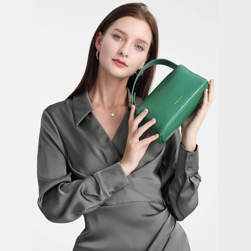 celine triomphe shoulder bag