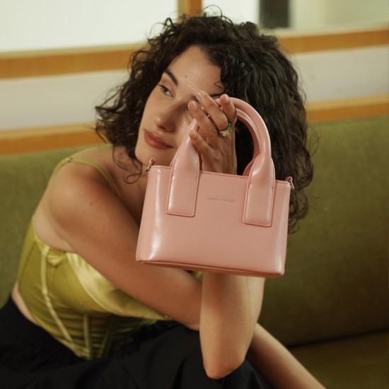 Retro minimalist square bag made of cowhide, shoulder and crossbody, original womens bag - Memoo.com Retro minimalist square bag made of cowhide, shoulder and crossbody, original womens bag - Memoo.com